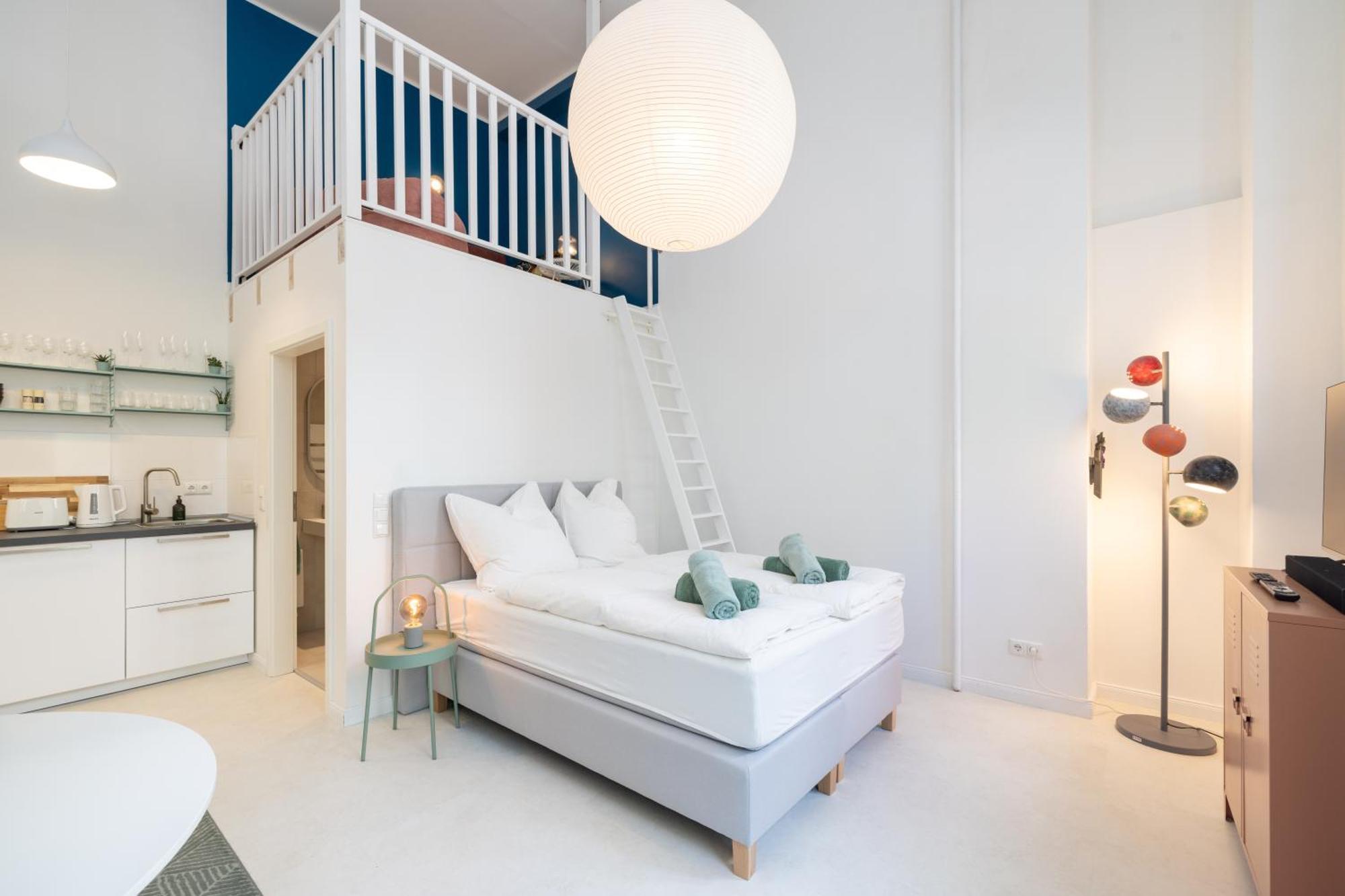 Great 2-Room Loft With 2 Bathrooms And 2 Kitchen Berlin Dış mekan fotoğraf