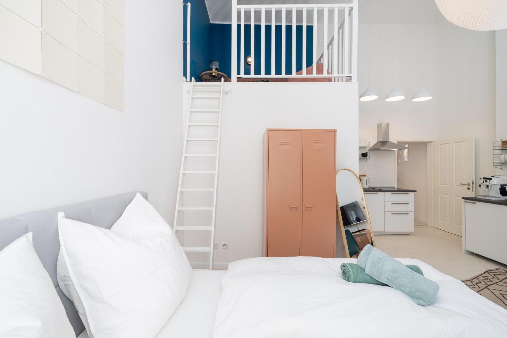 Great 2-Room Loft With 2 Bathrooms And 2 Kitchen Berlin Dış mekan fotoğraf