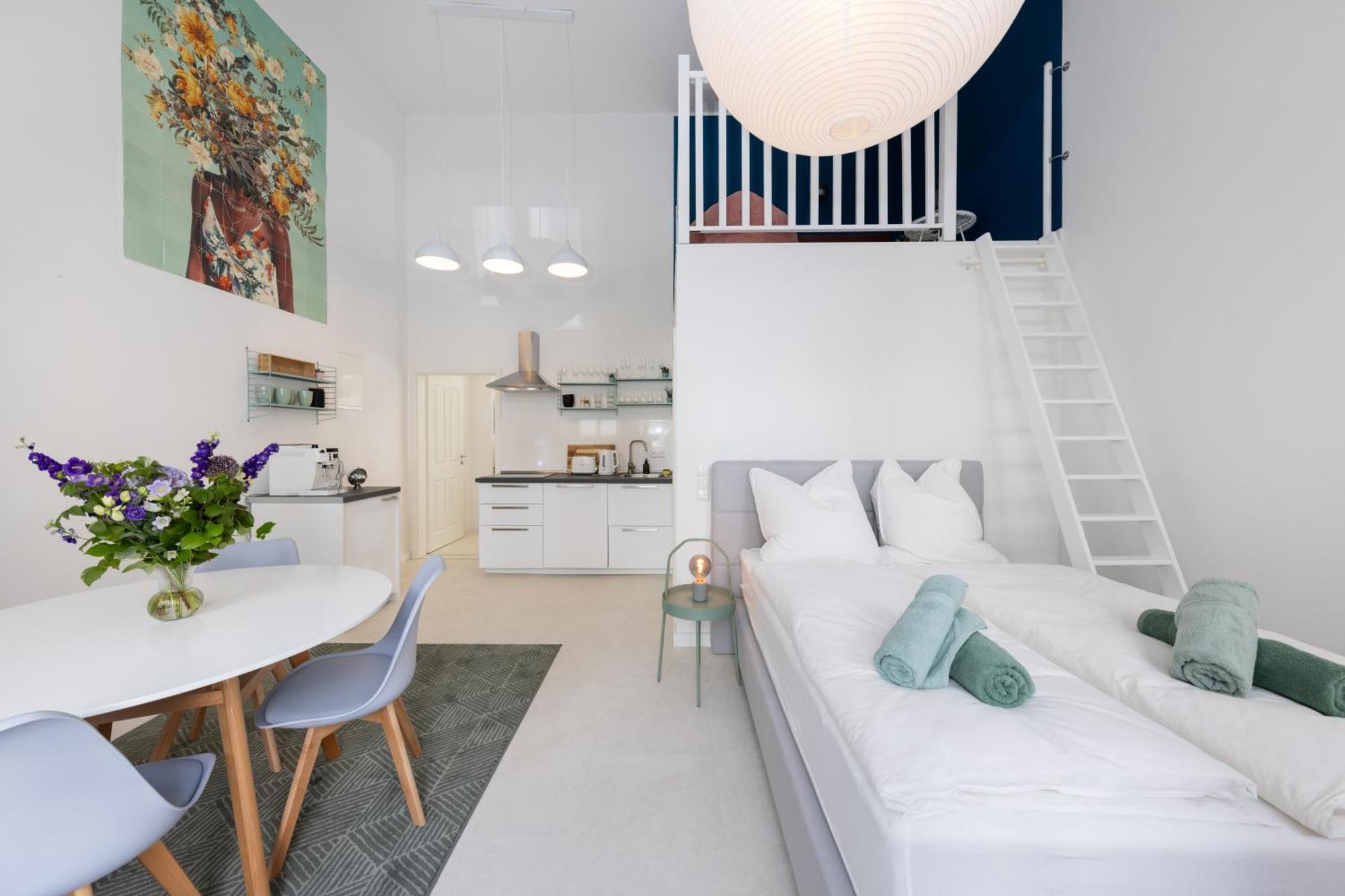 Great 2-Room Loft With 2 Bathrooms And 2 Kitchen Berlin Dış mekan fotoğraf
